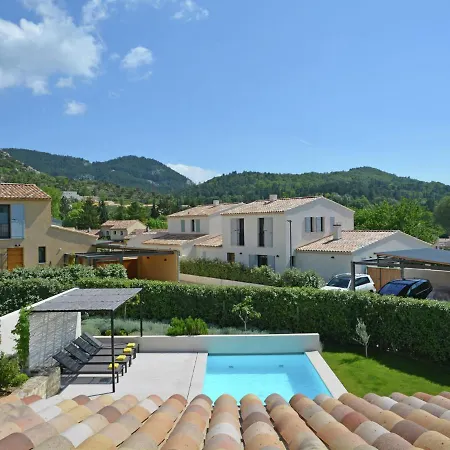 Vibrant In Malauc Ne With Private Garden Malaucène