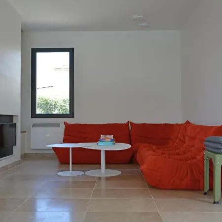 Vibrant In Malauc Ne With Private Garden Malaucène