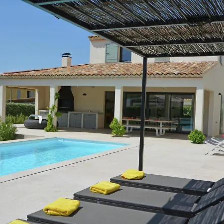 Vibrant In Malauc Ne With Private Garden Malaucène