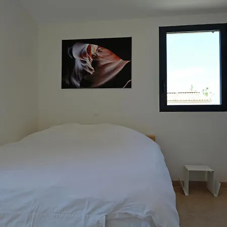 Vibrant In Malauc Ne With Private Garden * Malaucène