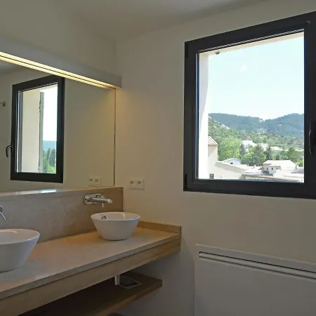 Villa Vibrant In Malauc Ne With Private Garden Malaucène