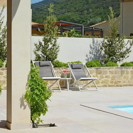 Vibrant In Malauc Ne With Private Garden Villa *