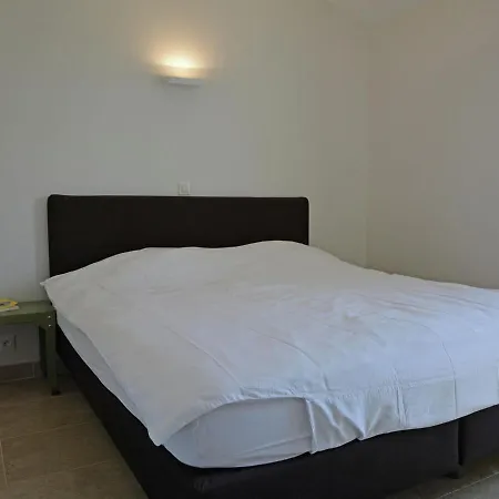 Vibrant In Malauc Ne With Private Garden Villa